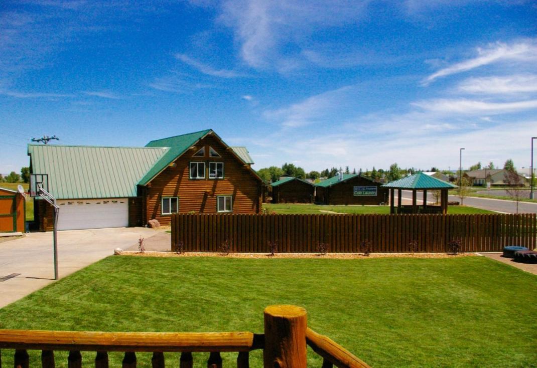 Country Cabins Inn Lyman Экстерьер фото