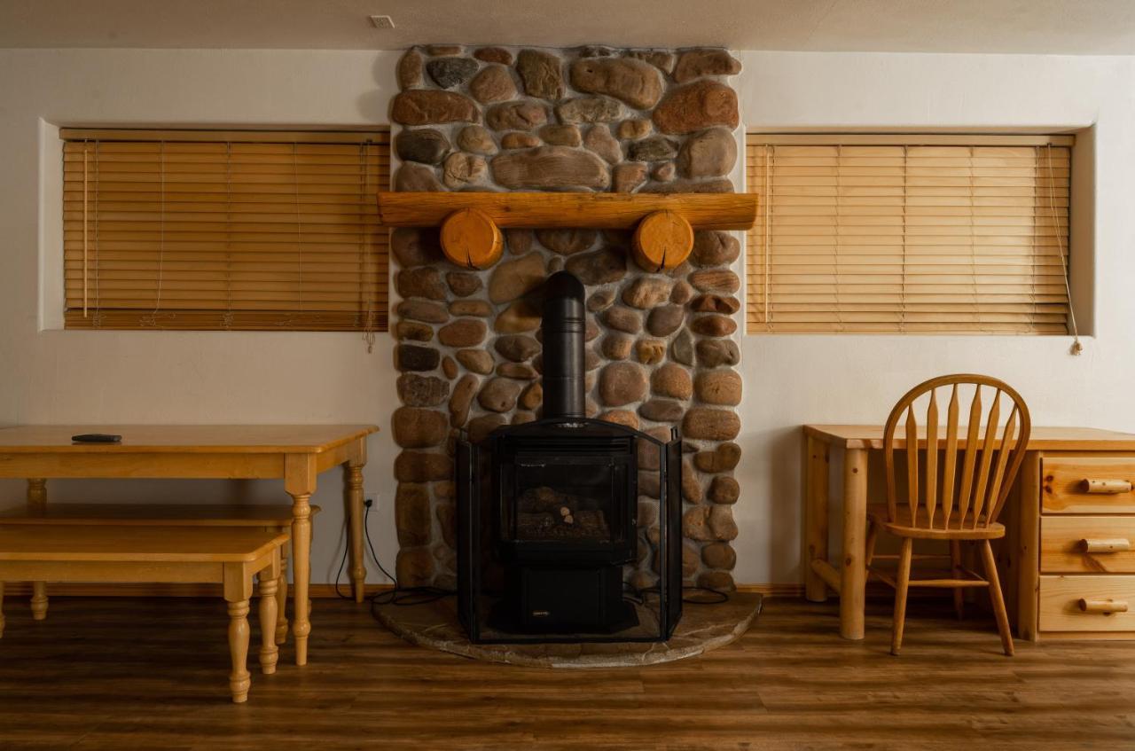 Country Cabins Inn Lyman Экстерьер фото